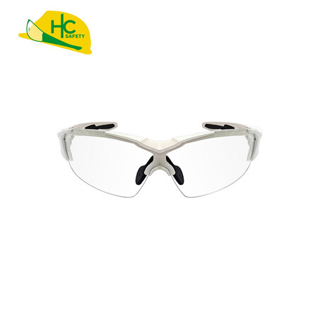 Sports glasses with clear vision, anti-fog and anti-scratch